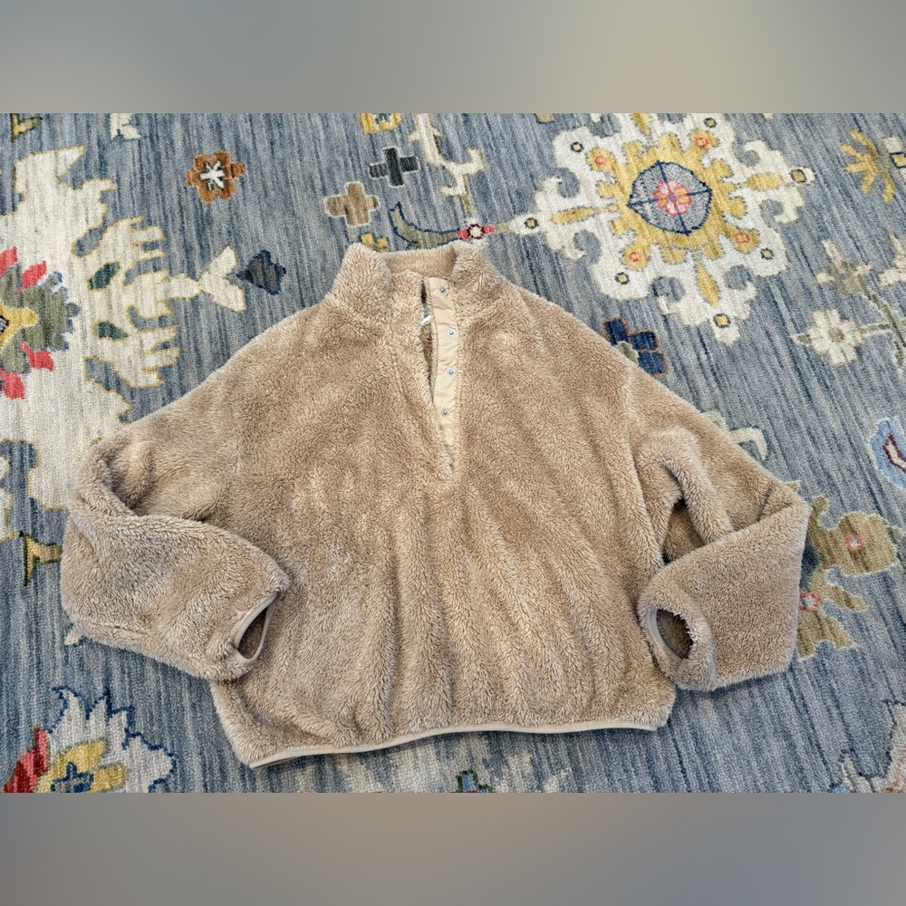 Soft Fuzzy Teddy Half Button Snap Long Sleeve Oversized Pullover size M Tan